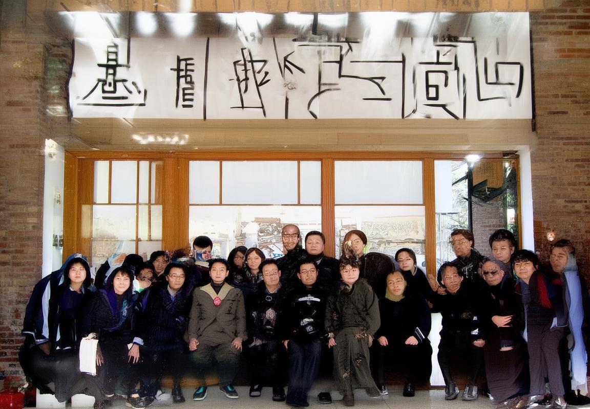 篮球运动员成长历程：从青涩到场均26分8篮板，技术打磨与坚持训练铸就关键球处理与比赛智慧，诠释竞技体育精神内核